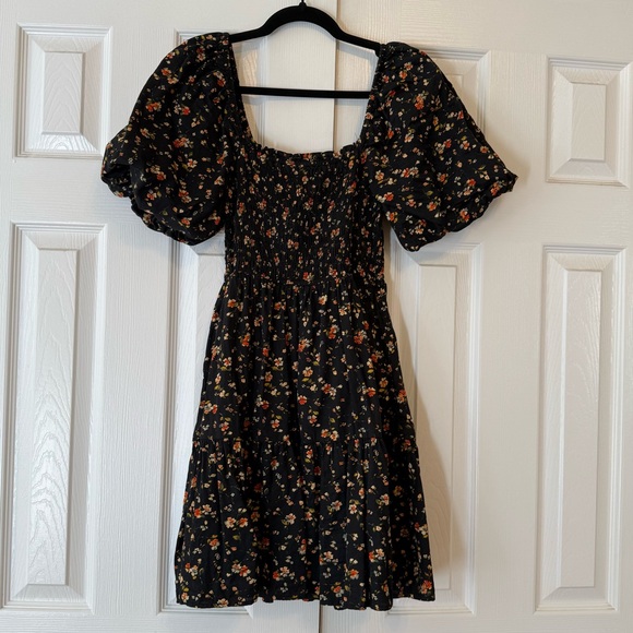 GAP Dresses & Skirts - GAP Floral Black Dress with smocked bodice and Puff Sleeves